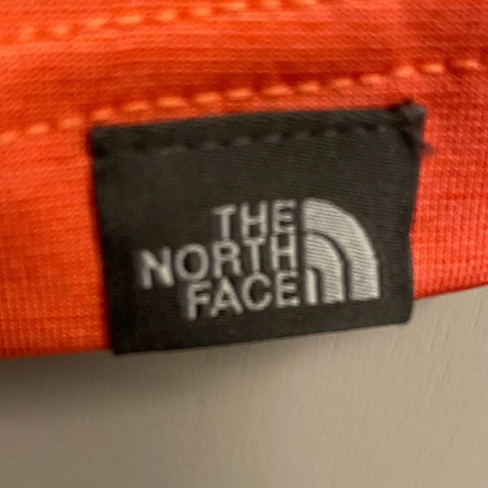 The North Face Women's Orange V-Neck T-Shirt - Picture 2 of 4